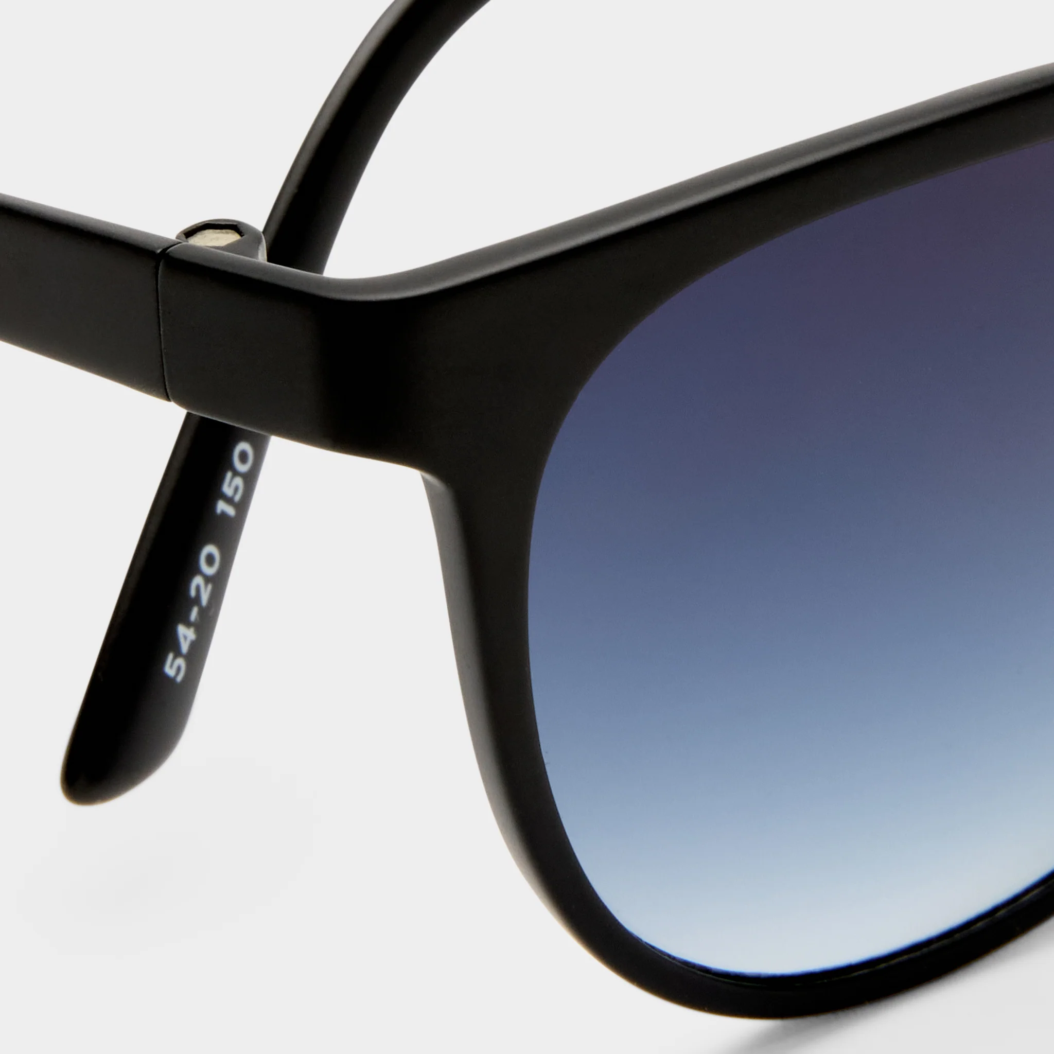 INVINCIBLE | MATTE BLACK - Image 4